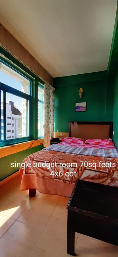מונאר Greenview Holiday Inn מראה חיצוני תמונה