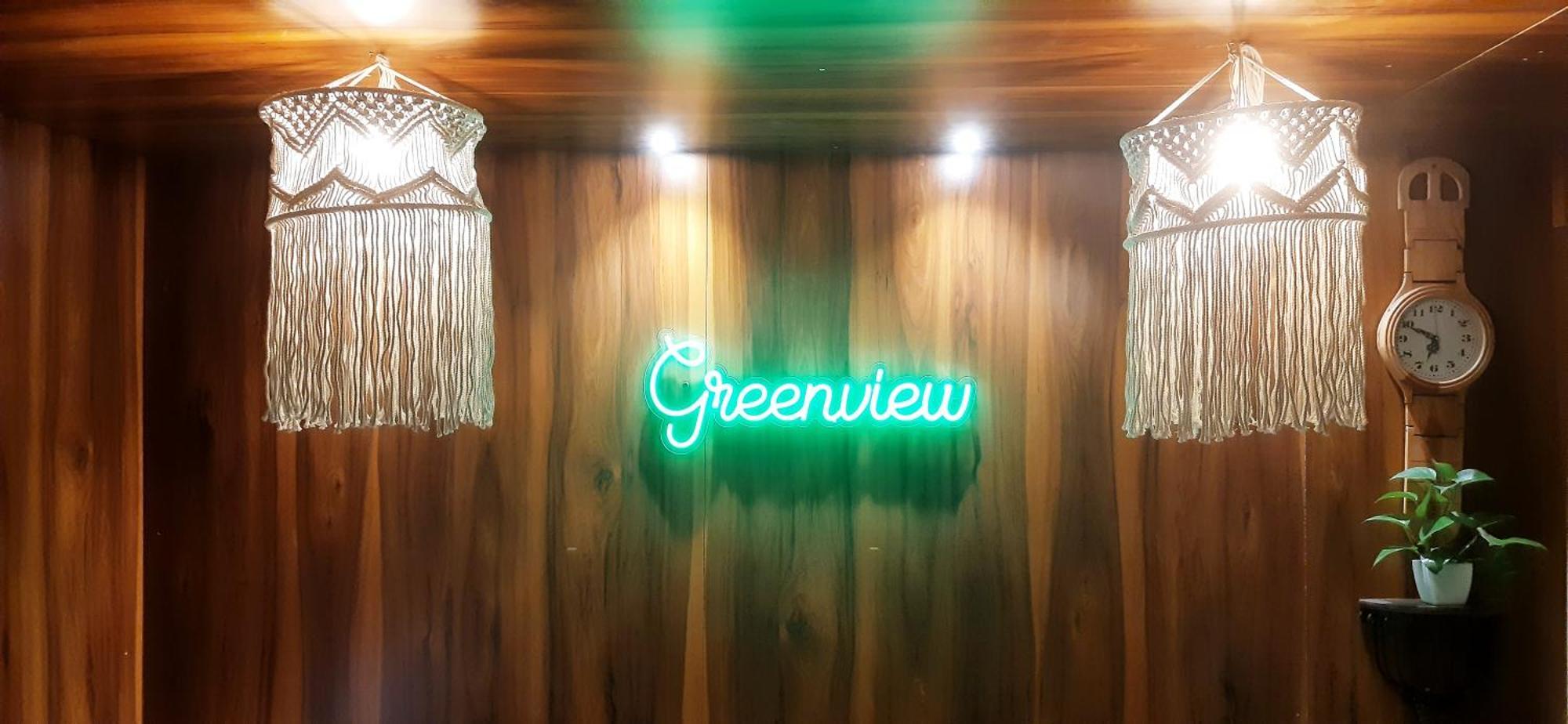 מונאר Greenview Holiday Inn מראה חיצוני תמונה