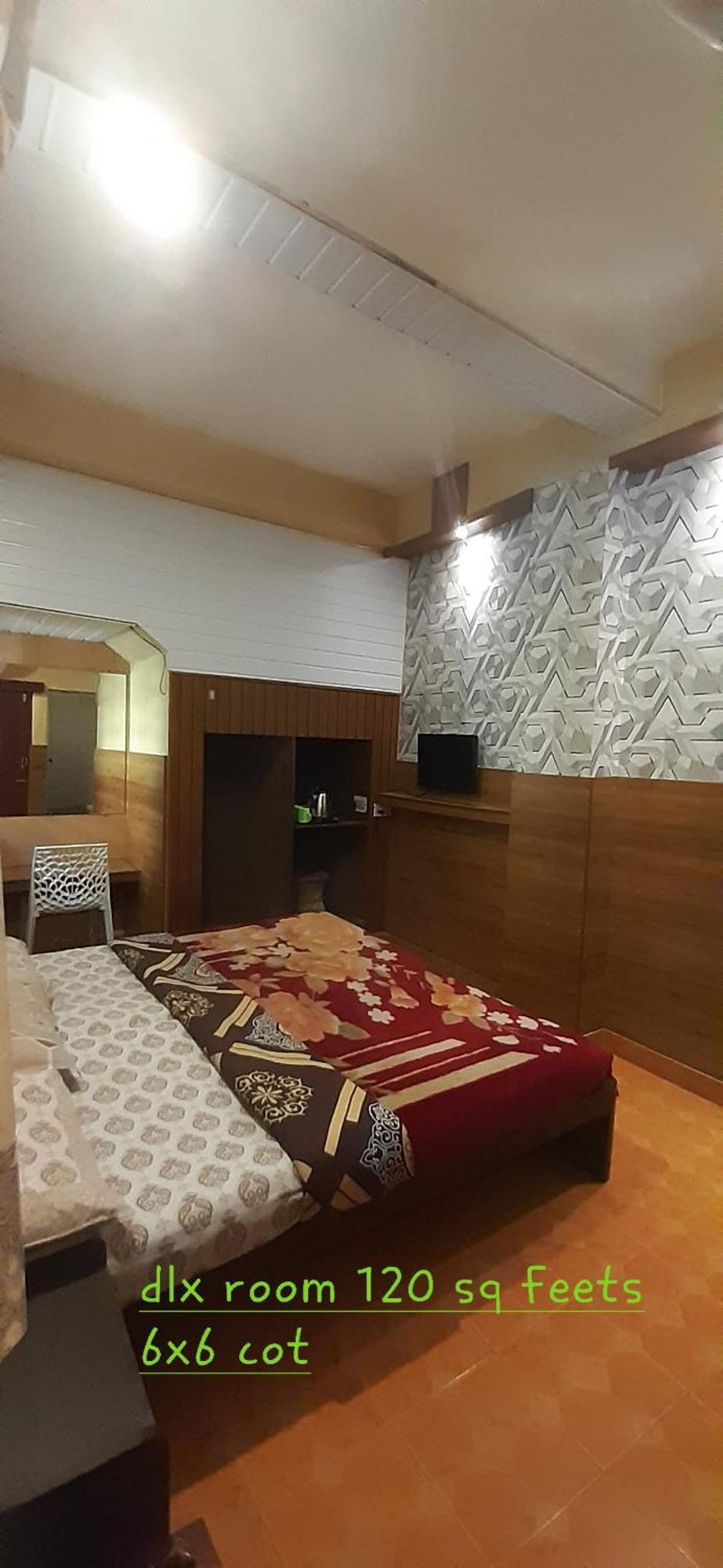 מונאר Greenview Holiday Inn מראה חיצוני תמונה