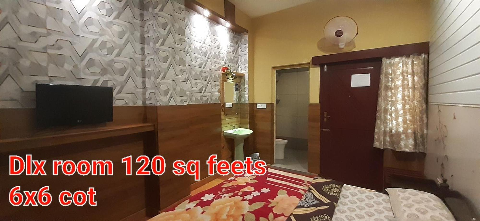 מונאר Greenview Holiday Inn מראה חיצוני תמונה