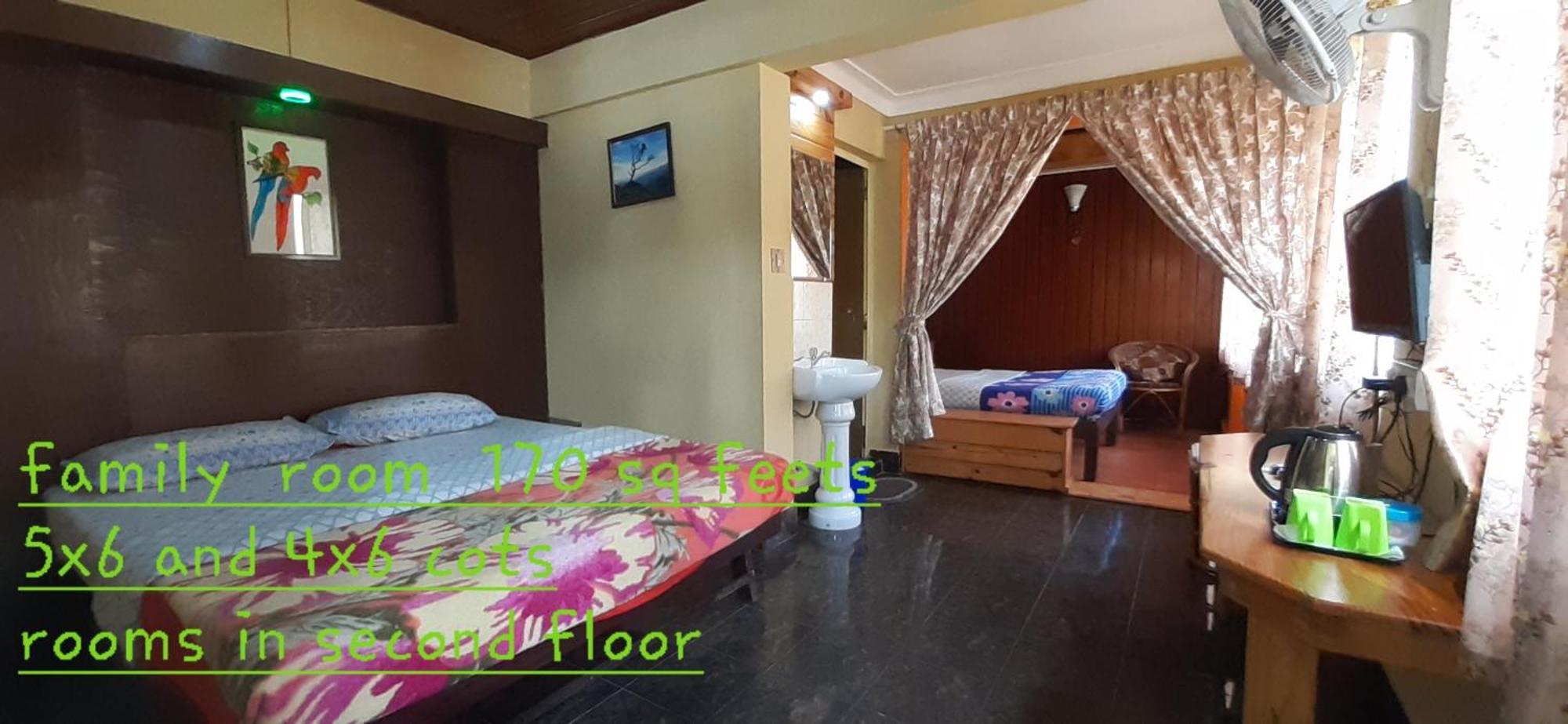 מונאר Greenview Holiday Inn מראה חיצוני תמונה