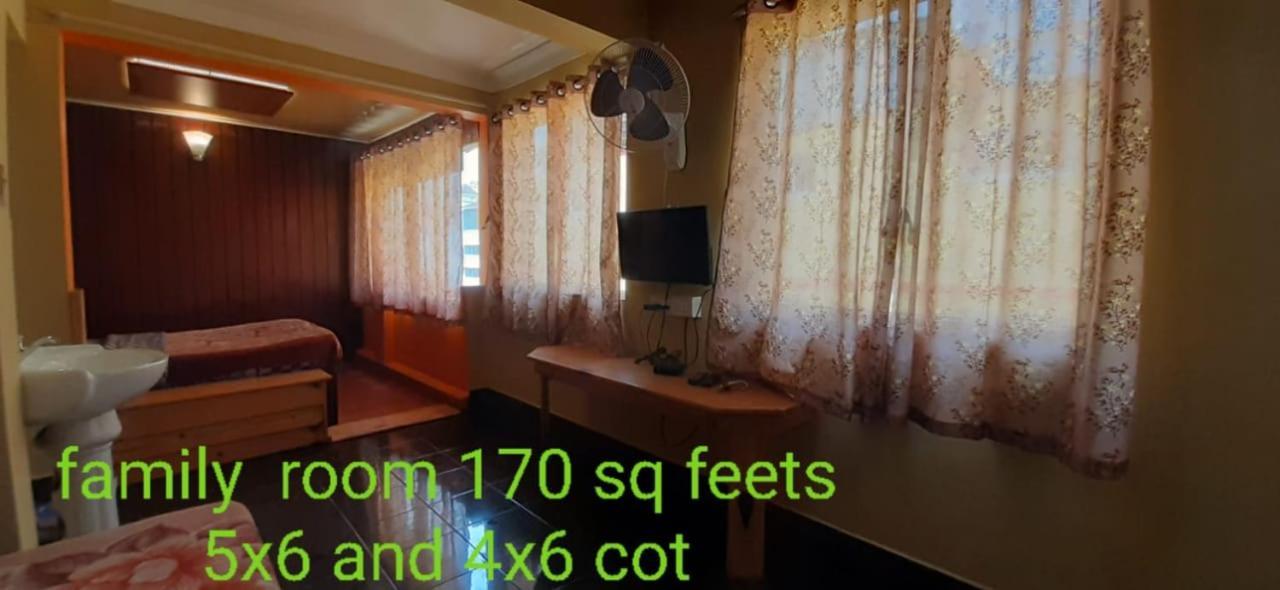 מונאר Greenview Holiday Inn מראה חיצוני תמונה